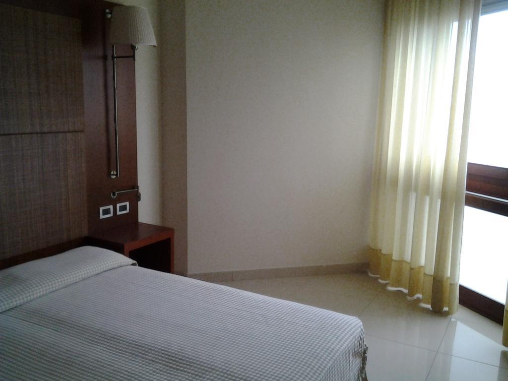 Hotel Le Tegnue Сотомарина Екстериор снимка